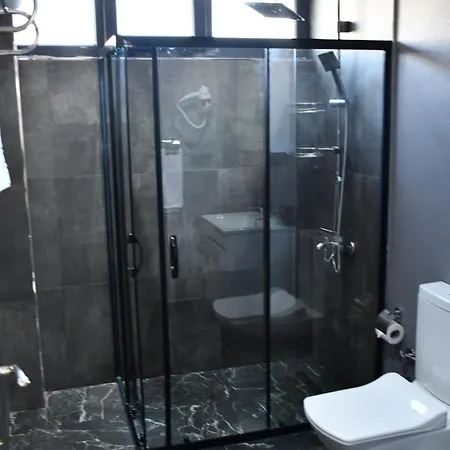 Hmz Luxury Hotel 4*