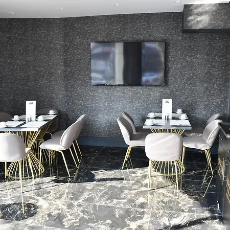 Hmz Luxury