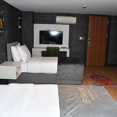 Hotel Hmz Luxury 4*