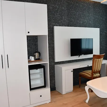 Hotel Hmz Luxury 4*