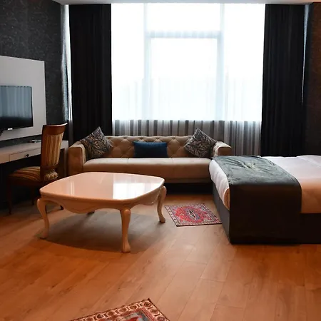 Hmz Luxury Hotel 4*