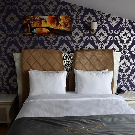 Hotel Hmz Luxury