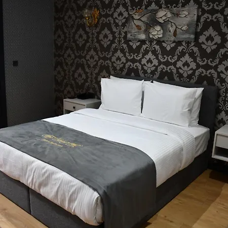 Hmz Luxury