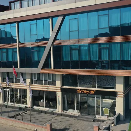 Hmz Cekmekoey Hotel 4*